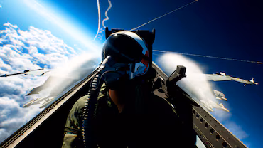 ACE COMBAT 8: WINGS OF THEVE — скриншот 3